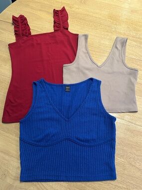 3-Pack Bundle of Ribbed Tank Tops in Blue, Red and Taupe Size Small